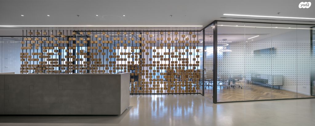 דרך מנחם בגין 144