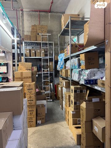 חנויות/ שטח מסחרי, יהודה איתין 1, אזור תעשיה מפרץ, חיפה