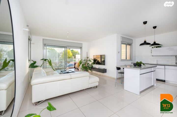 דירה, נווה פרדסים, פרדס חנה כרכור