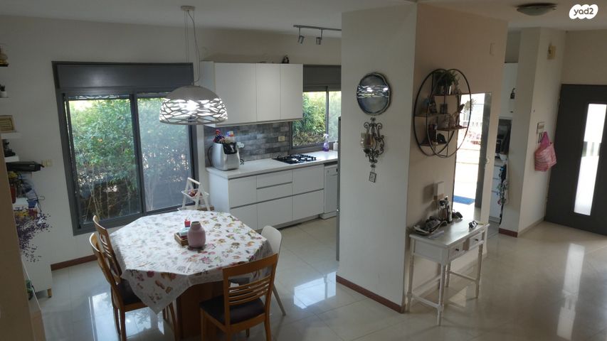 בית פרטי/ קוטג', שביל הרקפות, בן עמי, בן עמי