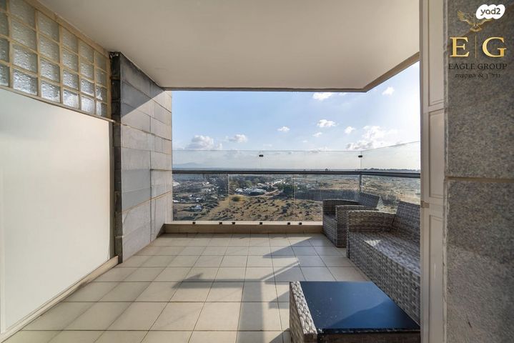 דירה, רחובות החדשה, רחובות