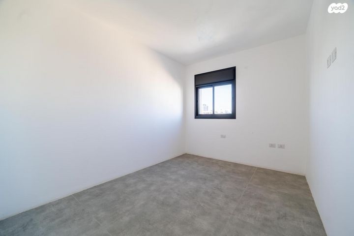 גג/ פנטהאוז, הנרייטה סולד, שעריה, פתח תקווה