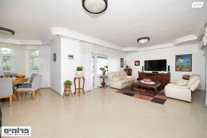 דו משפחתי, גילה, ירושלים