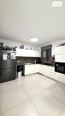 דירה, גפן 64, חריש