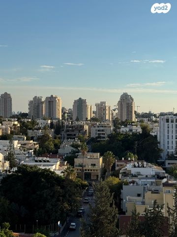 הרצליה הצעירה