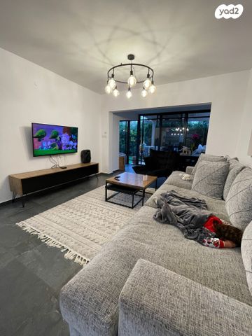 דרך דגניה 48