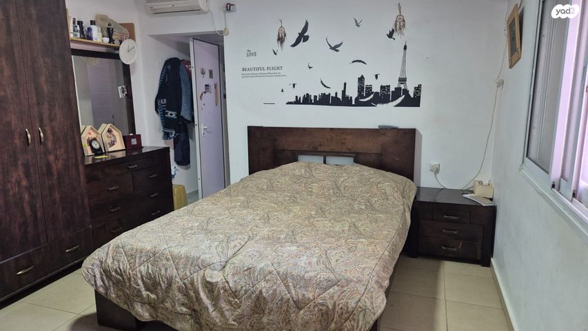 דו משפחתי, נחל טרשים, גוונים, מצפה רמון