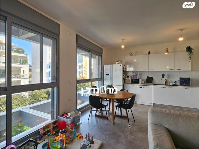 דירה, מרכז, הרצליה