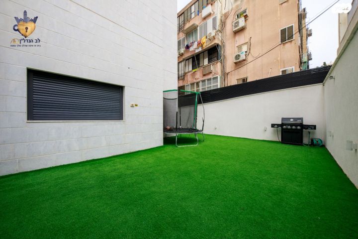 דירת גן, שדרות בר אילן 1, לב העיר, בת ים