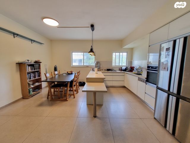 דירת גן, רמת ישי