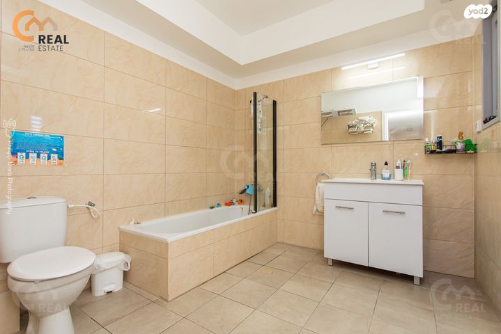 דירה, האנפה, החותרים, טירת כרמל