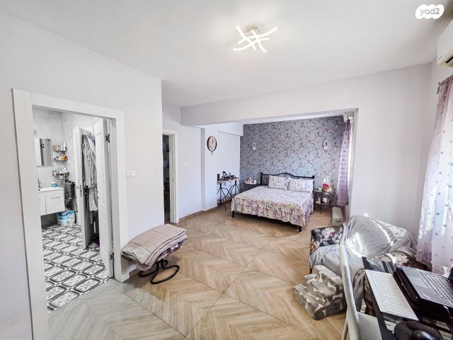 טריפלקס, חפץ חיים, אברמסקי, קרית אתא