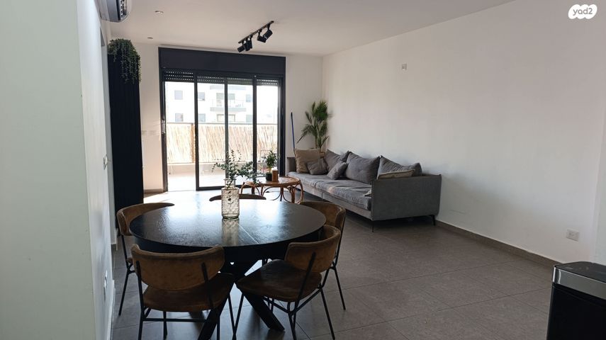 דירה, רבקה אמנו, כרמי גת, קרית גת