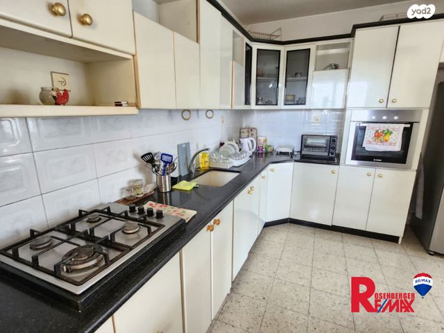 דירה, הרב נסים בכר 7, דרום מזרח, בת ים