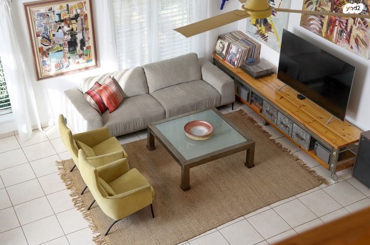 דירת גן, קרית אונו