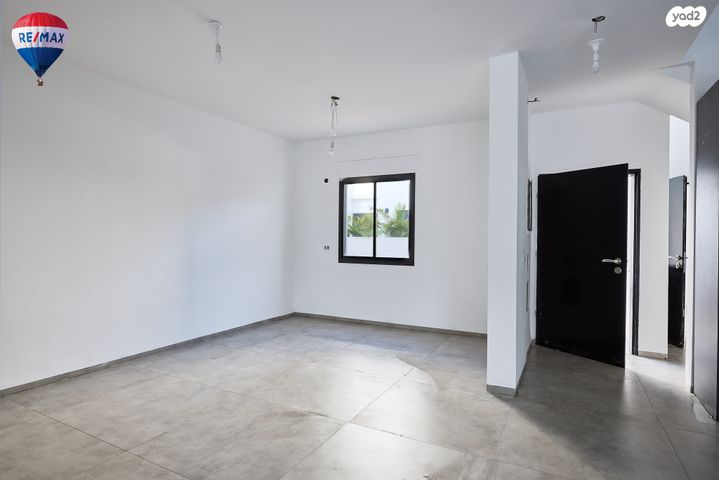 דו משפחתי, שבי ציון, פרדס חנה כרכור