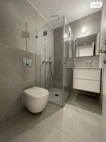 דירה, הדר, רמת השרון