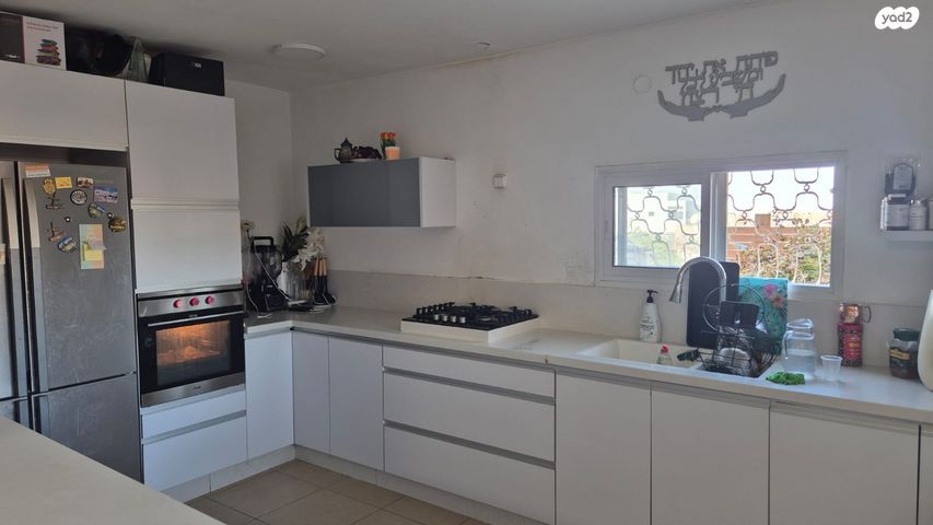 דו משפחתי, נחל טרשים, גוונים, מצפה רמון