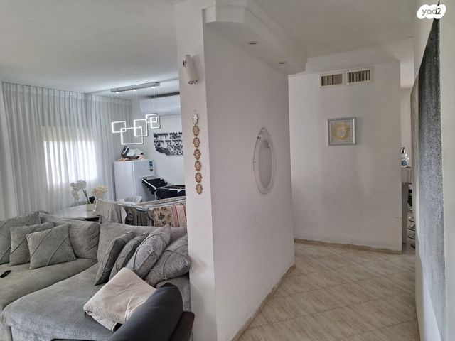 דירת גן, מצפה האגם, צפת