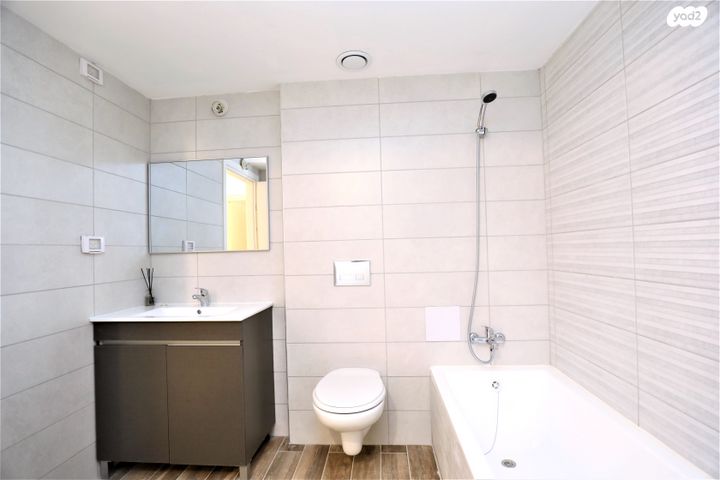 דירה, עומר אל חטאב, העיר התחתית, ואדי סאליב, חיפה