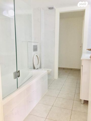 דירה, גולדה מאיר, ח-501, חולון