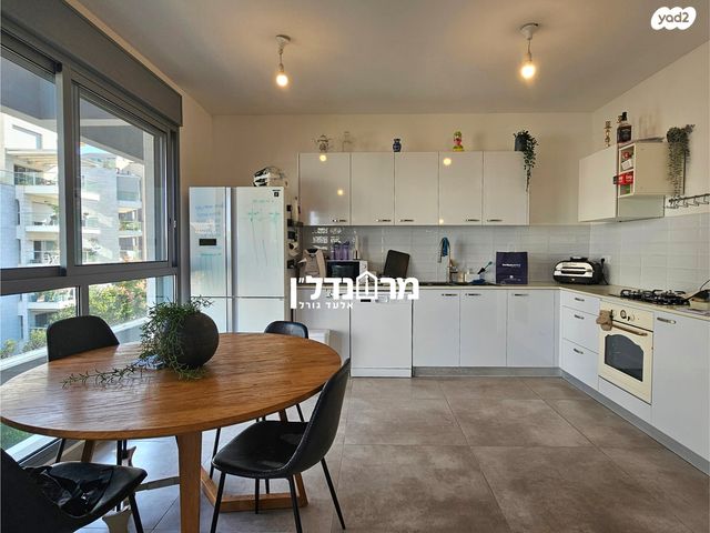 דירה, חנה רובינא, מרכז, הרצליה