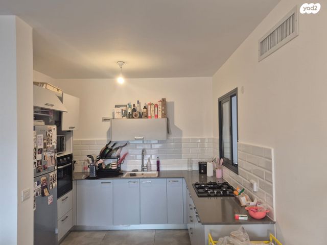 דירה, לוטם, הפרחים, חריש