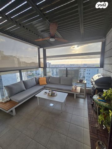 דירה, אסתר המלכה, כרמי גת, קרית גת