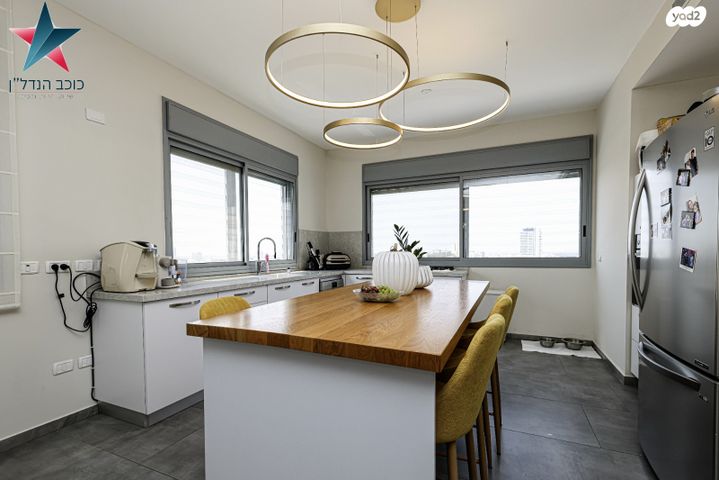 גג/ פנטהאוז, דקל הדום 13, ניסן, חדרה