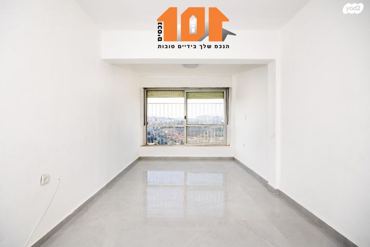 דירה, הרב חיים חביב 1, קרית היובל, ירושלים