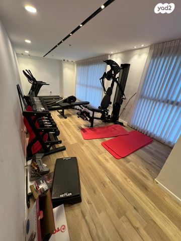 דירת גן, אריאל שרון, נווה שרון / שער העיר, נתיבות