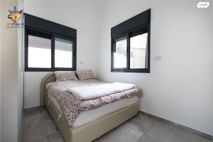 דירת גן, שדרות בר אילן 1, לב העיר, בת ים