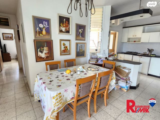 דירה, הרב נסים בכר 7, דרום מזרח, בת ים