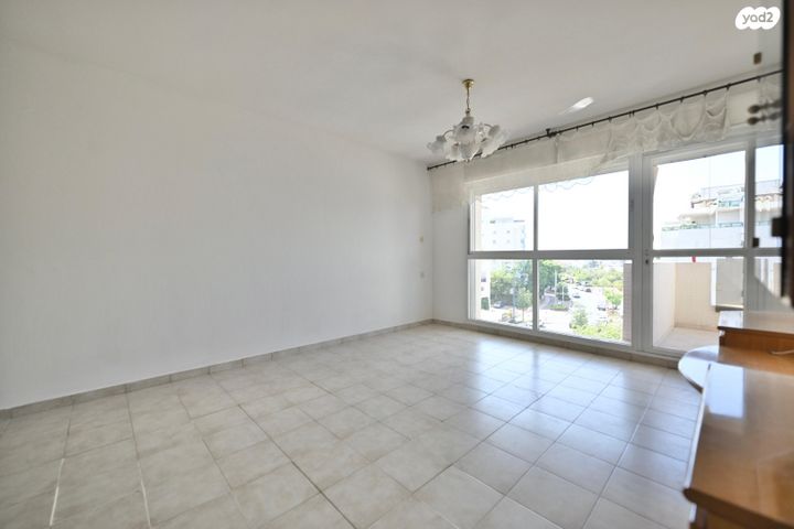 דירה, הגיתית, נאות אשלים, ראשון לציון