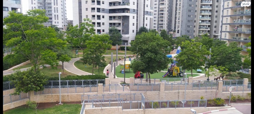 דירה, חנה רובינא, פסגות אפק, ראש העין