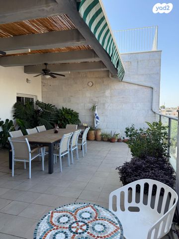 גג/ פנטהאוז, יוסף שפרינצק, אחדות, פתח תקווה