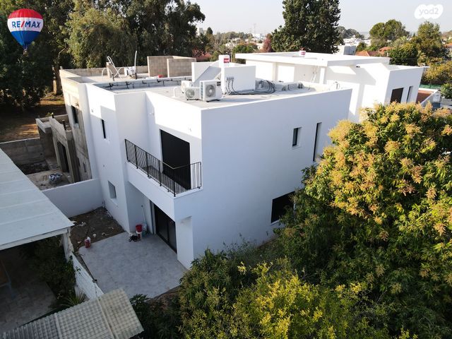 דו משפחתי, שבי ציון, פרדס חנה כרכור