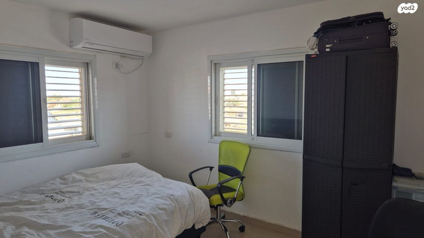 דו משפחתי, נחל טרשים, גוונים, מצפה רמון