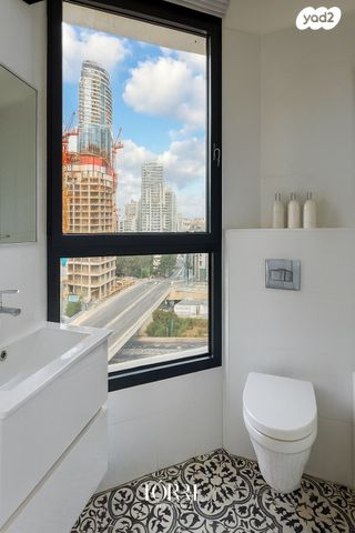 דירה, דרך מנחם בגין 160, מונטיפיורי, הרכבת, תל אביב יפו