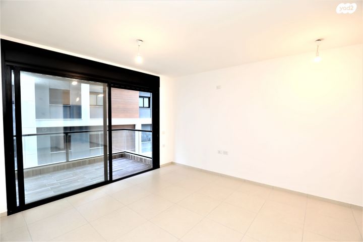 דירה, עומר אל חטאב, העיר התחתית, ואדי סאליב, חיפה