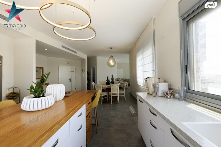 גג/ פנטהאוז, דקל הדום 13, ניסן, חדרה