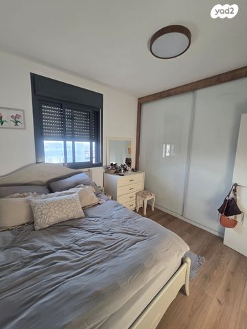 דירה, אסתר המלכה, כרמי גת, קרית גת