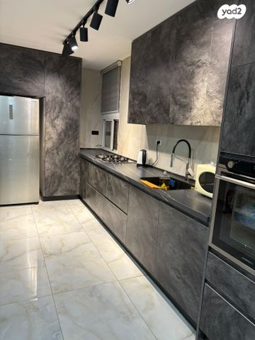 אהרון ציזלינג 