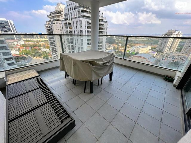 דירה, עזר וייצמן, מתחם 1200, הוד השרון