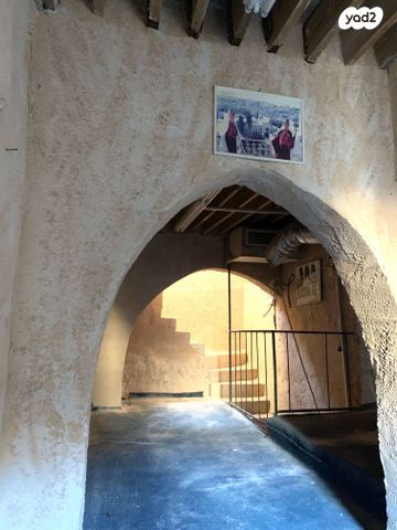 עיר עתיקה 11 