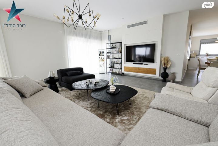 גג/ פנטהאוז, דקל הדום 13, ניסן, חדרה