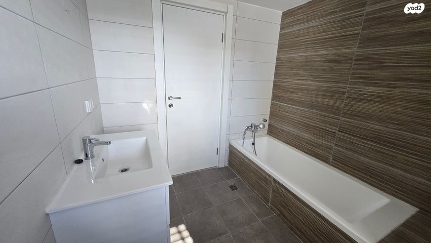 דירה, סוקולוב 18, בת ים