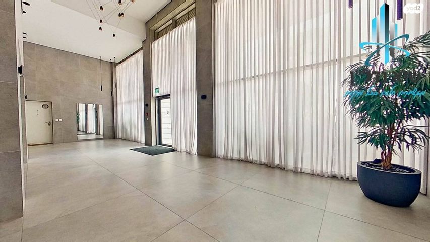 דירה, נעמי שמר, נאות שמיר, יבנה