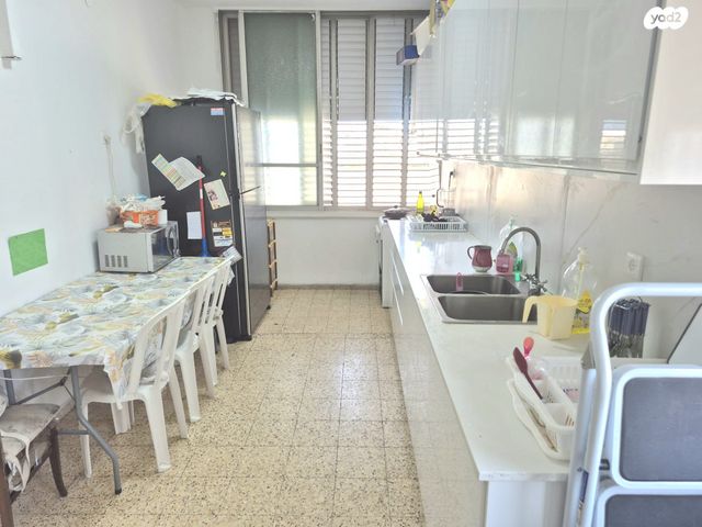 שדרות כצנלסון 8