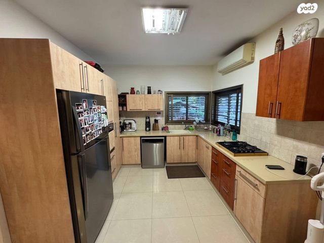 דו משפחתי, הר כרכום 22, הפארק, כפר סבא